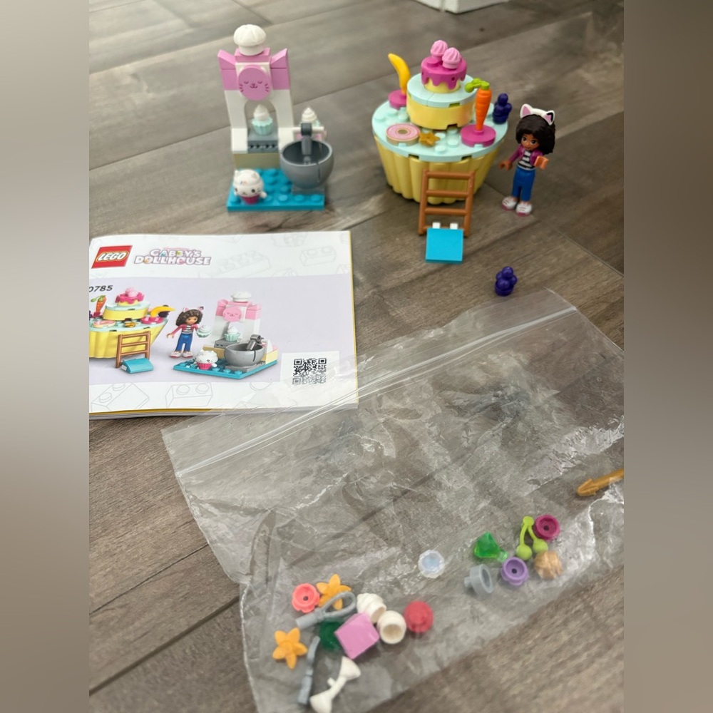 LEGO Gabby's Dollhouse Bakey with Cakey Fun
